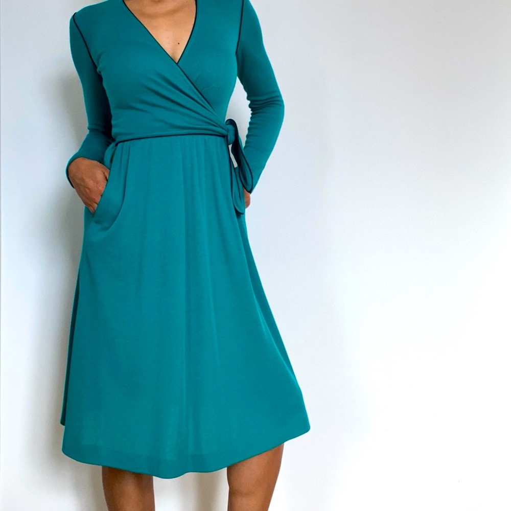DVF Wrap Dress VINTAGE, Size 0-2.